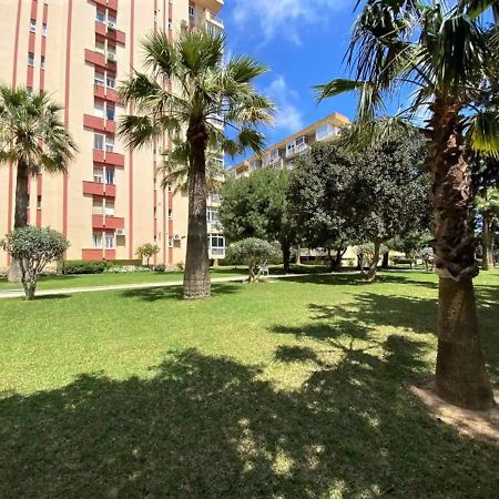 New Confort Benalmadena Bagian luar foto