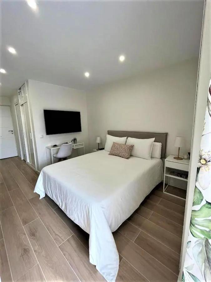 New Confort Benalmadena Bagian luar foto