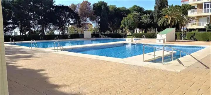 New Confort Benalmadena Bagian luar foto
