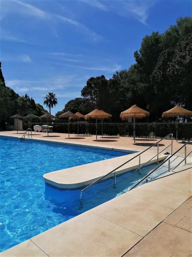New Confort Benalmadena Bagian luar foto